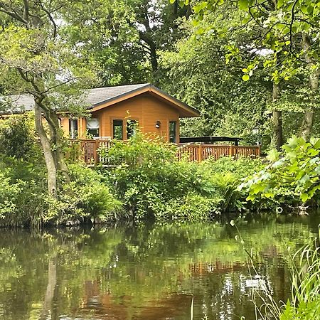 Riverbank Lodge Dollar Exteriér fotografie
