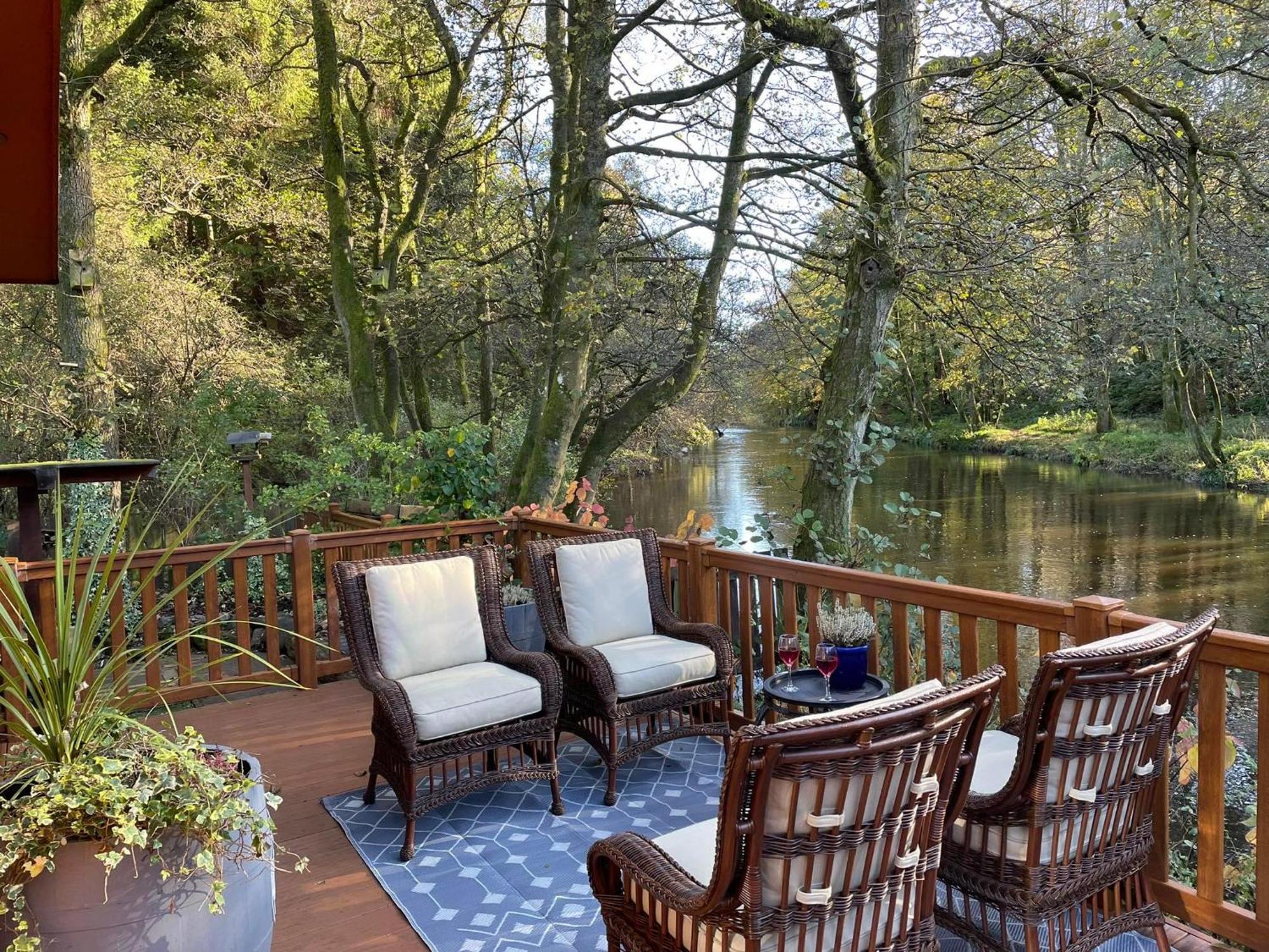 Riverbank Lodge Dollar Exteriér fotografie